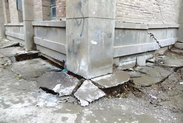 地基沉降解決方案（地基沉降是建筑物常見的問題之一） 鋼結(jié)構(gòu)網(wǎng)架施工 第1張