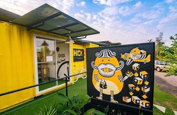 集裝箱構(gòu)件（集裝箱構(gòu)件在現(xiàn)代社會(huì)中發(fā)揮著重要作用其設(shè)計(jì)、材料選擇） 鋼結(jié)構(gòu)玻璃棧道設(shè)計(jì) 第1張