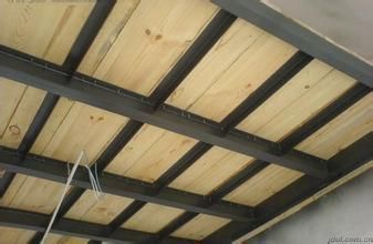 冷庫(kù)施工現(xiàn)場(chǎng)圖片大全（冷庫(kù)施工現(xiàn)場(chǎng)圖片大全中有哪些常見的施工設(shè)備和工具）