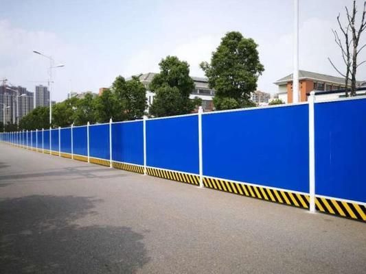 連廊防護(hù)網(wǎng)連工帶料多少錢一平米?。ㄈ绾未_保連廊防護(hù)網(wǎng)的安全性和耐用性？）