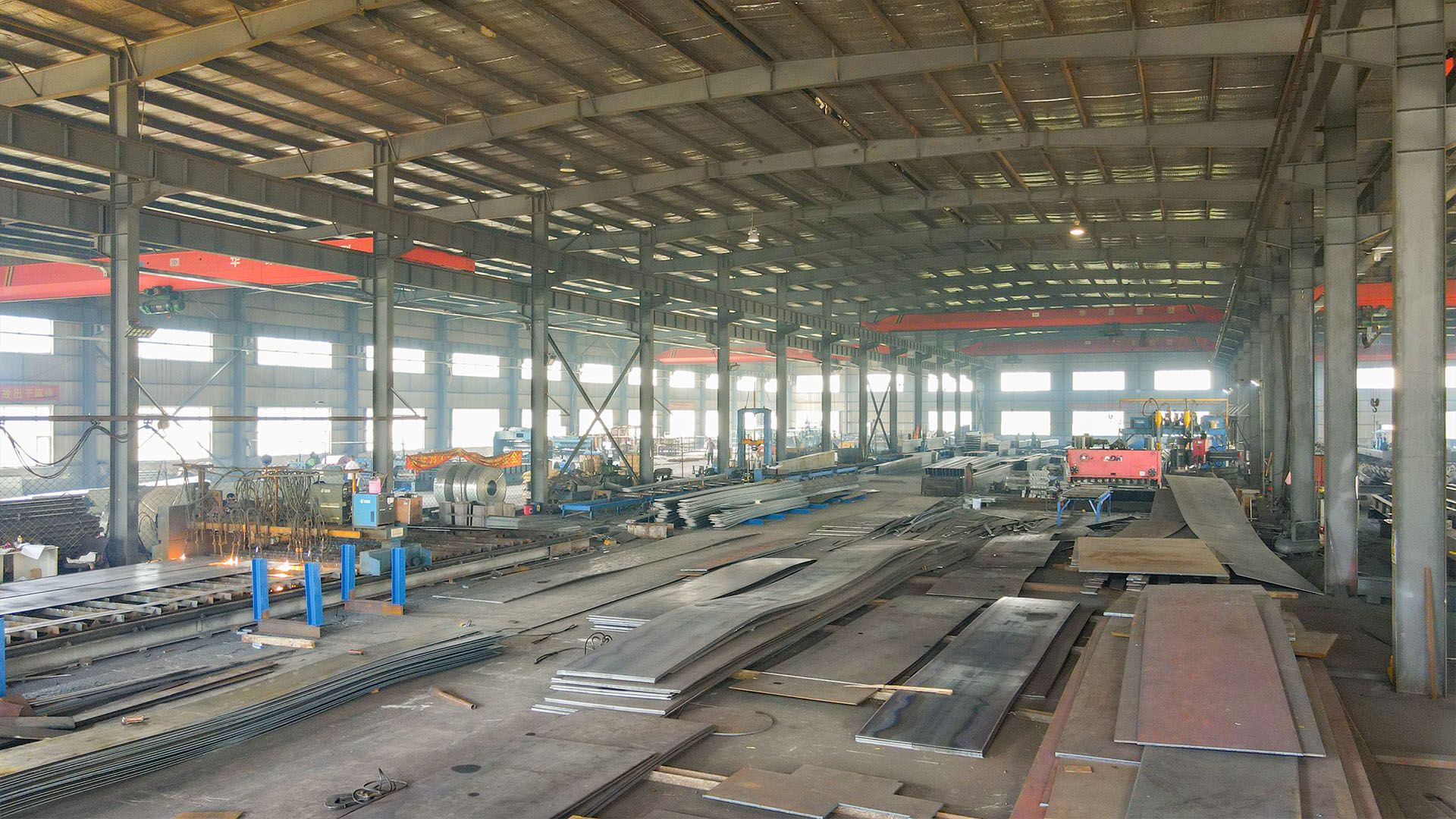 鋼結(jié)構(gòu)加工廠圖片(鋼結(jié)構(gòu)加工廠設(shè)備展示) 鋼結(jié)構(gòu)跳臺(tái)設(shè)計(jì) 第4張 鋼結(jié)構(gòu)加工廠圖片(鋼結(jié)構(gòu)加工廠設(shè)備展示) 鋼結(jié)構(gòu)跳臺(tái)設(shè)計(jì) 第4張