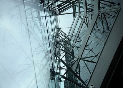 異形鋼結構建筑圖片大全（異形鋼結構建筑以其獨特的形態(tài)和優(yōu)越的形態(tài)和優(yōu)越的性能） 結構污水處理池施工 第2張