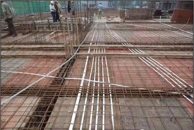 鋼結(jié)構(gòu)建筑樓板可以做線管預(yù)埋嗎(鋼結(jié)構(gòu)建筑樓板預(yù)埋線管的施工流程) 鋼結(jié)構(gòu)門式鋼架施工 第2張 鋼結(jié)構(gòu)建筑樓板可以做線管預(yù)埋嗎(鋼結(jié)構(gòu)建筑樓板預(yù)埋線管的施工流程) 鋼結(jié)構(gòu)門式鋼架施工 第2張