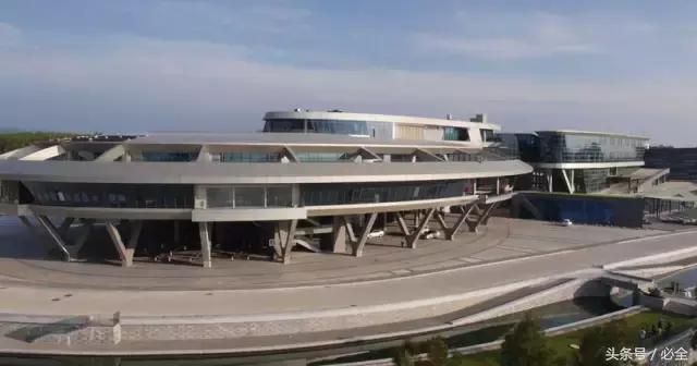 國內(nèi)異形建筑(中國異形建筑與城市發(fā)展關(guān)系國內(nèi)外異形建筑比較研究) 鋼結(jié)構(gòu)鋼結(jié)構(gòu)螺旋樓梯設(shè)計 第4張 國內(nèi)異形建筑(中國異形建筑與城市發(fā)展關(guān)系國內(nèi)外異形建筑比較研究) 鋼結(jié)構(gòu)鋼結(jié)構(gòu)螺旋樓梯設(shè)計 第4張