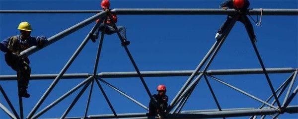 鋼結(jié)構(gòu)吊裝費(fèi)一噸多少錢(鋼結(jié)構(gòu)吊裝費(fèi)一噸多少錢鋼結(jié)構(gòu)吊裝安全規(guī)范要求) 結(jié)構(gòu)砌體施工 第2張 鋼結(jié)構(gòu)吊裝費(fèi)一噸多少錢(鋼結(jié)構(gòu)吊裝費(fèi)一噸多少錢鋼結(jié)構(gòu)吊裝安全規(guī)范要求) 結(jié)構(gòu)砌體施工 第2張