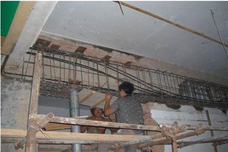 磚混結(jié)構(gòu)的承重墻能拆一半嗎(承重墻不能拆一半) 鋼結(jié)構(gòu)跳臺(tái)設(shè)計(jì) 第1張 磚混結(jié)構(gòu)的承重墻能拆一半嗎(承重墻不能拆一半) 鋼結(jié)構(gòu)跳臺(tái)設(shè)計(jì) 第1張