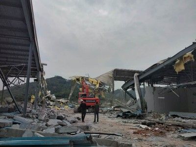 鋼結(jié)構(gòu)廠房拆遷方案(鋼結(jié)構(gòu)廠房拆遷成本預(yù)算) 結(jié)構(gòu)電力行業(yè)施工 第4張 鋼結(jié)構(gòu)廠房拆遷方案(鋼結(jié)構(gòu)廠房拆遷成本預(yù)算) 結(jié)構(gòu)電力行業(yè)施工 第4張