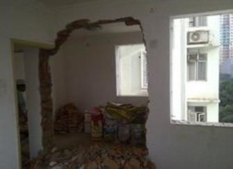 樓板蓋的房子屋里的墻怎么拆除(如何判斷房屋結構類型,拆除墻體的安全注意事項) 結構橋梁鋼結構施工 第2張 樓板蓋的房子屋里的墻怎么拆除(如何判斷房屋結構類型,拆除墻體的安全注意事項) 結構橋梁鋼結構施工 第2張