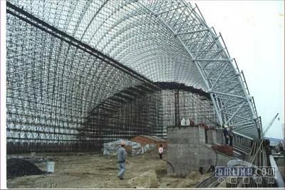 鋼結(jié)構(gòu)網(wǎng)架安裝價(jià)格 鋼結(jié)構(gòu)框架施工 第1張