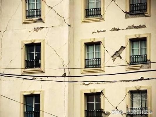 地基下沉引起房屋裂縫(地基沉降監(jiān)測方法) 北京網(wǎng)架設(shè)計(jì) 第1張 地基下沉引起房屋裂縫(地基沉降監(jiān)測方法) 北京網(wǎng)架設(shè)計(jì) 第1張