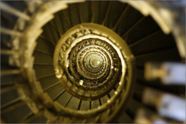 螺旋樓梯結(jié)構(gòu)圖解（螺旋樓梯的結(jié)構(gòu)設(shè)計(jì)） 裝飾工裝設(shè)計(jì) 第2張