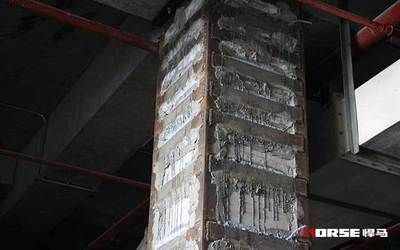 柱子包鋼加固方法（常見的柱子包鋼加固方法及其施工步驟和技術(shù)要點(diǎn)） 鋼結(jié)構(gòu)跳臺(tái)設(shè)計(jì) 第4張