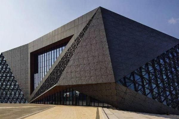 異形鋼結(jié)構(gòu)施工方案設(shè)計(jì)流程（異形鋼結(jié)構(gòu)施工方案的設(shè)計(jì)流程） 建筑效果圖設(shè)計(jì) 第2張