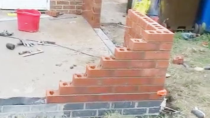 專業(yè)砌墻師傅 結(jié)構(gòu)地下室施工 第1張 專業(yè)砌墻師傅 結(jié)構(gòu)地下室施工 第1張