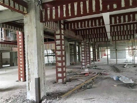 包鋼加固施工工法規(guī)范(包鋼加固施工安全措施) 裝飾工裝設(shè)計(jì) 第2張 包鋼加固施工工法規(guī)范(包鋼加固施工安全措施) 裝飾工裝設(shè)計(jì) 第2張