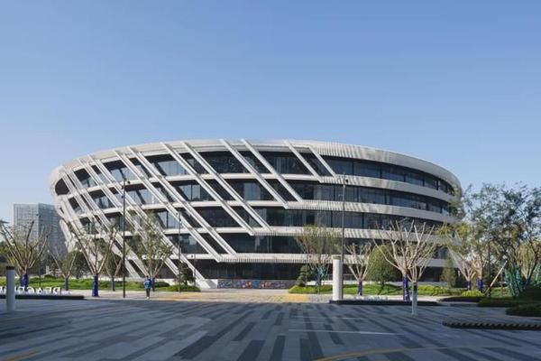 異形建筑的概念(異形建筑的施工技術(shù)難點(diǎn)) 鋼結(jié)構(gòu)鋼結(jié)構(gòu)停車場(chǎng)設(shè)計(jì) 第3張 異形建筑的概念(異形建筑的施工技術(shù)難點(diǎn)) 鋼結(jié)構(gòu)鋼結(jié)構(gòu)停車場(chǎng)設(shè)計(jì) 第3張