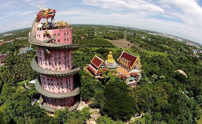 北京黑色異形建筑有哪些（北京黑色異形建筑） 結(jié)構(gòu)工業(yè)鋼結(jié)構(gòu)施工 第1張