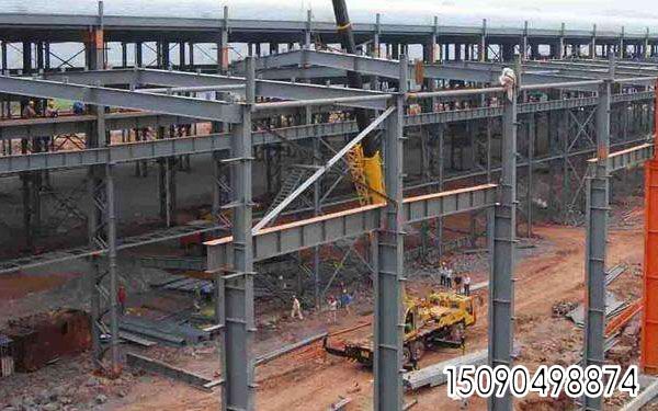 鋼結(jié)構(gòu)廠房安裝注意事項(xiàng)(鋼結(jié)構(gòu)廠房安裝安全規(guī)范) 裝飾幕墻施工 第3張 鋼結(jié)構(gòu)廠房安裝注意事項(xiàng)(鋼結(jié)構(gòu)廠房安裝安全規(guī)范) 裝飾幕墻施工 第3張