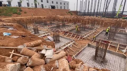 鋼結(jié)構(gòu)水電怎么預(yù)埋（鋼結(jié)構(gòu)水電預(yù)埋施工中的常見問題及解決辦法） 鋼結(jié)構(gòu)鋼結(jié)構(gòu)停車場施工 第3張