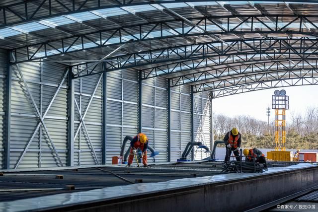 鋼結構防腐多少錢一噸(鋼結構防腐多少錢一噸鋼結構防腐多少錢一噸) 鋼結構鋼結構螺旋樓梯施工 第2張 鋼結構防腐多少錢一噸(鋼結構防腐多少錢一噸鋼結構防腐多少錢一噸) 鋼結構鋼結構螺旋樓梯施工 第2張