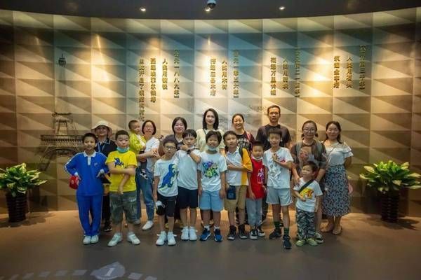 鋼結(jié)構(gòu)展館(鋼結(jié)構(gòu)展館是一種采用鋼結(jié)構(gòu)設(shè)計(jì)和建造的展覽場(chǎng)所) 裝飾工裝設(shè)計(jì) 第5張 鋼結(jié)構(gòu)展館(鋼結(jié)構(gòu)展館是一種采用鋼結(jié)構(gòu)設(shè)計(jì)和建造的展覽場(chǎng)所) 裝飾工裝設(shè)計(jì) 第5張