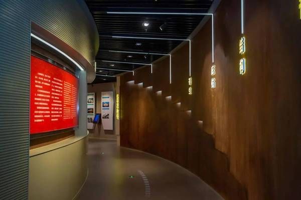 鋼結(jié)構(gòu)展館(鋼結(jié)構(gòu)展館是一種采用鋼結(jié)構(gòu)設(shè)計(jì)和建造的展覽場(chǎng)所) 裝飾工裝設(shè)計(jì) 第4張 鋼結(jié)構(gòu)展館(鋼結(jié)構(gòu)展館是一種采用鋼結(jié)構(gòu)設(shè)計(jì)和建造的展覽場(chǎng)所) 裝飾工裝設(shè)計(jì) 第4張