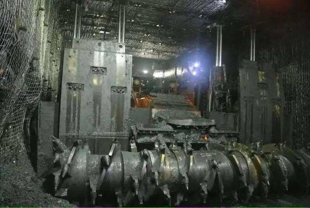 掘錨一體機(jī)的優(yōu)點(diǎn)缺點(diǎn)(掘錨一體機(jī)優(yōu)點(diǎn)和缺點(diǎn)) 結(jié)構(gòu)地下室設(shè)計 第4張 掘錨一體機(jī)的優(yōu)點(diǎn)缺點(diǎn)(掘錨一體機(jī)優(yōu)點(diǎn)和缺點(diǎn)) 結(jié)構(gòu)地下室設(shè)計 第4張