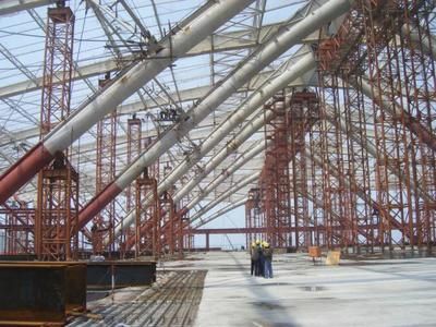 大跨度鋼結(jié)構(gòu)的概念(空間桁架結(jié)構(gòu)與懸索結(jié)構(gòu)的區(qū)別,膜結(jié)構(gòu)與懸索結(jié)構(gòu)的區(qū)別) 裝飾幕墻施工 第2張 大跨度鋼結(jié)構(gòu)的概念(空間桁架結(jié)構(gòu)與懸索結(jié)構(gòu)的區(qū)別,膜結(jié)構(gòu)與懸索結(jié)構(gòu)的區(qū)別) 裝飾幕墻施工 第2張