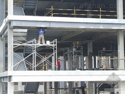 鋼結構結露（鋼結構建筑中發(fā)生結露問題，如何處理鋼結構結露問題） 鋼結構蹦極施工 第4張