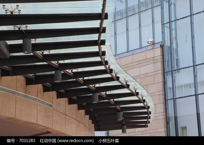 鋼結(jié)構(gòu)玻璃鋼頂棚設(shè)計 鋼結(jié)構(gòu)玻璃棧道施工 第1張