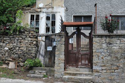 建筑加固改造工程案例分析.pdf(建筑加固改造工程案例分析) 鋼結(jié)構(gòu)框架施工 第4張 建筑加固改造工程案例分析.pdf(建筑加固改造工程案例分析) 鋼結(jié)構(gòu)框架施工 第4張