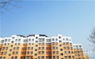 連廊房采光井一般多寬的(連廊房采光井的寬度通常受到哪些因素影響) 北京鋼結(jié)構(gòu)設(shè)計問答 連廊房采光井一般多寬的(連廊房采光井的寬度通常受到哪些因素影響) 北京鋼結(jié)構(gòu)設(shè)計問答