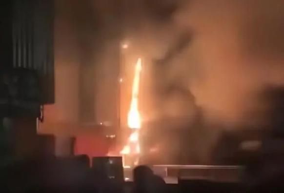 大跨度鋼結(jié)構(gòu)建筑火災(zāi)特點(diǎn) 鋼結(jié)構(gòu)門式鋼架施工 第4張 大跨度鋼結(jié)構(gòu)建筑火災(zāi)特點(diǎn) 鋼結(jié)構(gòu)門式鋼架施工 第4張