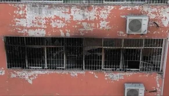 大跨度鋼結(jié)構(gòu)建筑火災(zāi)特點(diǎn) 鋼結(jié)構(gòu)門式鋼架施工 第5張 大跨度鋼結(jié)構(gòu)建筑火災(zāi)特點(diǎn) 鋼結(jié)構(gòu)門式鋼架施工 第5張