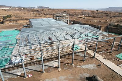 樓梯繞電梯繞龍柱（樓梯和電梯之間為什么要設(shè)置龍柱？）