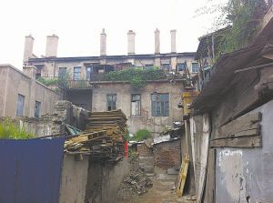 天津商場(chǎng)加固改造施工單位電話(huà)（天津商場(chǎng)加固改造施工單位在施工過(guò)程中會(huì)采取哪些措施來(lái)確保安全和質(zhì)量）