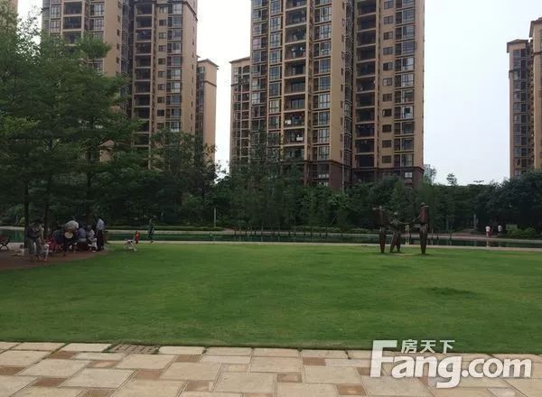 詳細(xì)閱讀:空心樓板的房子使用年限多少 空心樓板的房子使用年限多少