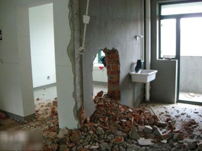 老房子磚混結(jié)構(gòu)能砸墻嘛(磚混結(jié)構(gòu)的老房子在考慮砸墻問題時需要格外謹慎) 鋼結(jié)構(gòu)網(wǎng)架施工 第2張 老房子磚混結(jié)構(gòu)能砸墻嘛(磚混結(jié)構(gòu)的老房子在考慮砸墻問題時需要格外謹慎) 鋼結(jié)構(gòu)網(wǎng)架施工 第2張