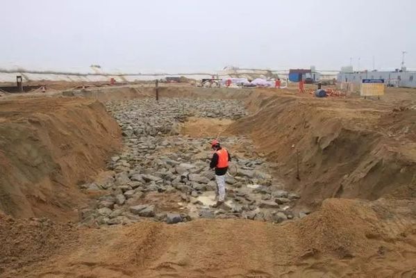 天津led式玻璃幕墻廠家電話（天津led式玻璃幕墻）