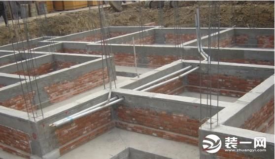 磚混結(jié)構(gòu)墻體承重方式是什么(磚混結(jié)構(gòu)與鋼結(jié)構(gòu)對比,磚混結(jié)構(gòu)成本控制方法) 結(jié)構(gòu)電力行業(yè)施工 第3張 磚混結(jié)構(gòu)墻體承重方式是什么(磚混結(jié)構(gòu)與鋼結(jié)構(gòu)對比,磚混結(jié)構(gòu)成本控制方法) 結(jié)構(gòu)電力行業(yè)施工 第3張