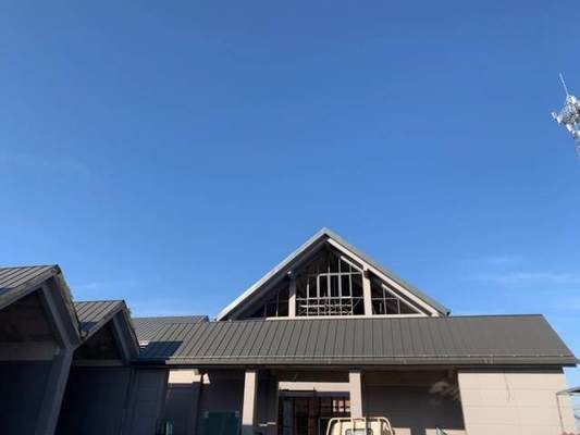 屋面改造方案(屋面改造方案的主要內(nèi)容) 結(jié)構(gòu)橋梁鋼結(jié)構(gòu)施工 第2張 屋面改造方案(屋面改造方案的主要內(nèi)容) 結(jié)構(gòu)橋梁鋼結(jié)構(gòu)施工 第2張