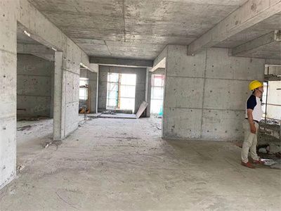 樓上樓板開槽走線（在樓板上開槽走線時(shí)我應(yīng)該注意哪些安全事項(xiàng)）