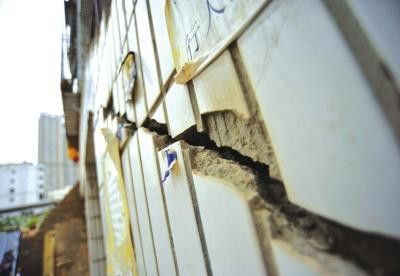 地基下沉墻面開裂圖片大全 結(jié)構(gòu)框架施工 第1張 地基下沉墻面開裂圖片大全 結(jié)構(gòu)框架施工 第1張