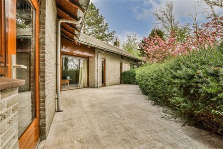 磚混老房子承重墻改造的費(fèi)用(一平米的磚混老房子承重墻加固工程花費(fèi)2000元到3000元) 鋼結(jié)構(gòu)鋼結(jié)構(gòu)停車場設(shè)計(jì) 第3張 磚混老房子承重墻改造的費(fèi)用(一平米的磚混老房子承重墻加固工程花費(fèi)2000元到3000元) 鋼結(jié)構(gòu)鋼結(jié)構(gòu)停車場設(shè)計(jì) 第3張