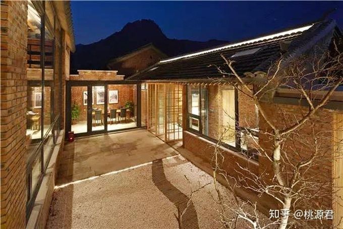 北京紅磚房(北京城郊兵工廠遺址中的紅磚美術(shù)館建筑設(shè)計(jì)賞析) 鋼結(jié)構(gòu)網(wǎng)架施工 第3張 北京紅磚房(北京城郊兵工廠遺址中的紅磚美術(shù)館建筑設(shè)計(jì)賞析) 鋼結(jié)構(gòu)網(wǎng)架施工 第3張