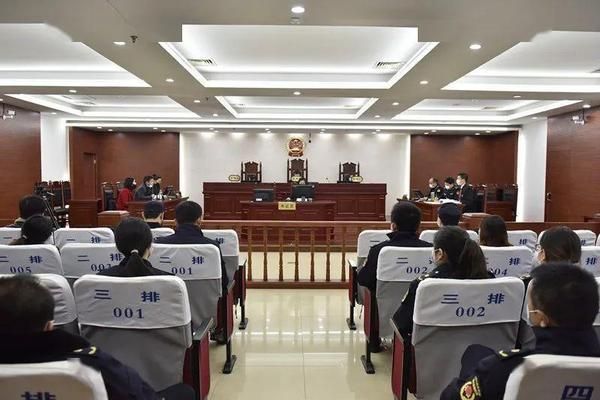 承重墻拆除了會被罰款么（拆除承重墻不僅會對建筑物的安全造成嚴(yán)重影響，還會導(dǎo)致刑事責(zé)任） 結(jié)構(gòu)機(jī)械鋼結(jié)構(gòu)設(shè)計(jì) 第1張