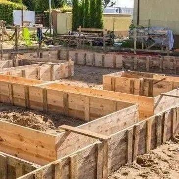 農(nóng)村建房基礎(chǔ)施工視頻（農(nóng)村自建房基礎(chǔ)施工全過程） 結(jié)構(gòu)工業(yè)裝備施工 第5張