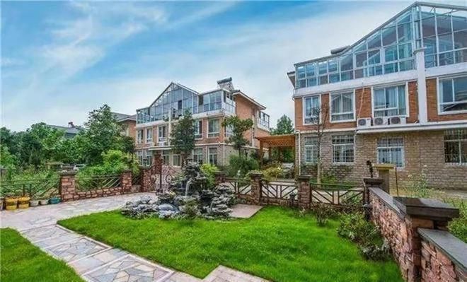 北京在建別墅有哪些小區(qū)(北京別墅裝修風(fēng)格指南北京別墅裝修風(fēng)格指南) 結(jié)構(gòu)框架設(shè)計(jì) 第5張 北京在建別墅有哪些小區(qū)(北京別墅裝修風(fēng)格指南北京別墅裝修風(fēng)格指南) 結(jié)構(gòu)框架設(shè)計(jì) 第5張