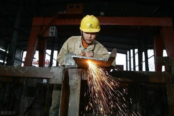 冷庫噴涂硬泡聚氨酯保溫工程技術(shù)規(guī)程（冷庫噴涂硬泡聚氨酯保溫工程在施工過程中需要注意什么）