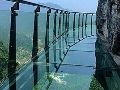 鋼結(jié)構(gòu)玻璃棧道施工方案（鋼結(jié)構(gòu)玻璃棧道施工方案的詳細(xì)解讀） 結(jié)構(gòu)機(jī)械鋼結(jié)構(gòu)設(shè)計(jì) 第1張